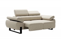 Canapea cu două locuri cu scaun extensibil electric Verica II O canapea cu scaun extensibil