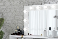 Toaletný stolík Diva s osvetlením i zásuvkami 120 cm - biely mat Toaletný stolík s osvetlením Diva - biely mat - detail 2