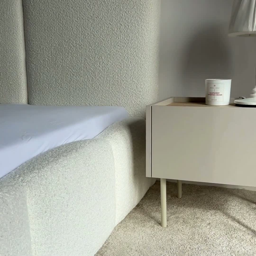 Noční stolek Desin 45 cm - olivová / dub nagano Noční stolek se zásuvkou Desin 45 cm - Oliva / Dub nagano - aranzacja 1