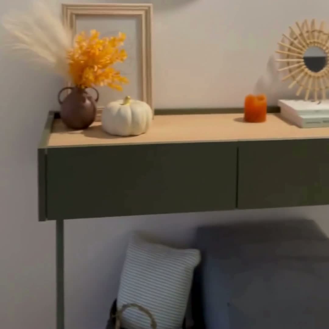 Toaletný stolík Desin 100 cm - olivová / dub nagano Konzolový stolík / Toaletný Stolík Desin so zásuvkami i metalowymi nogami 100 cm - Oliva / Dub nagano