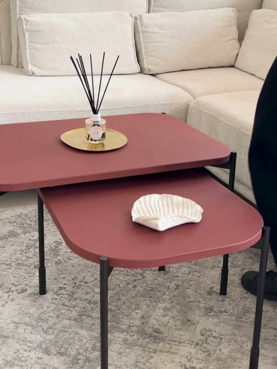 Kávový stolík Sonatia 70 cm obdĺžnikový na kovových nohách - kašmír Stolík kawowy Sonatia 70 cm prostokatny na kovových nohách - kašmír