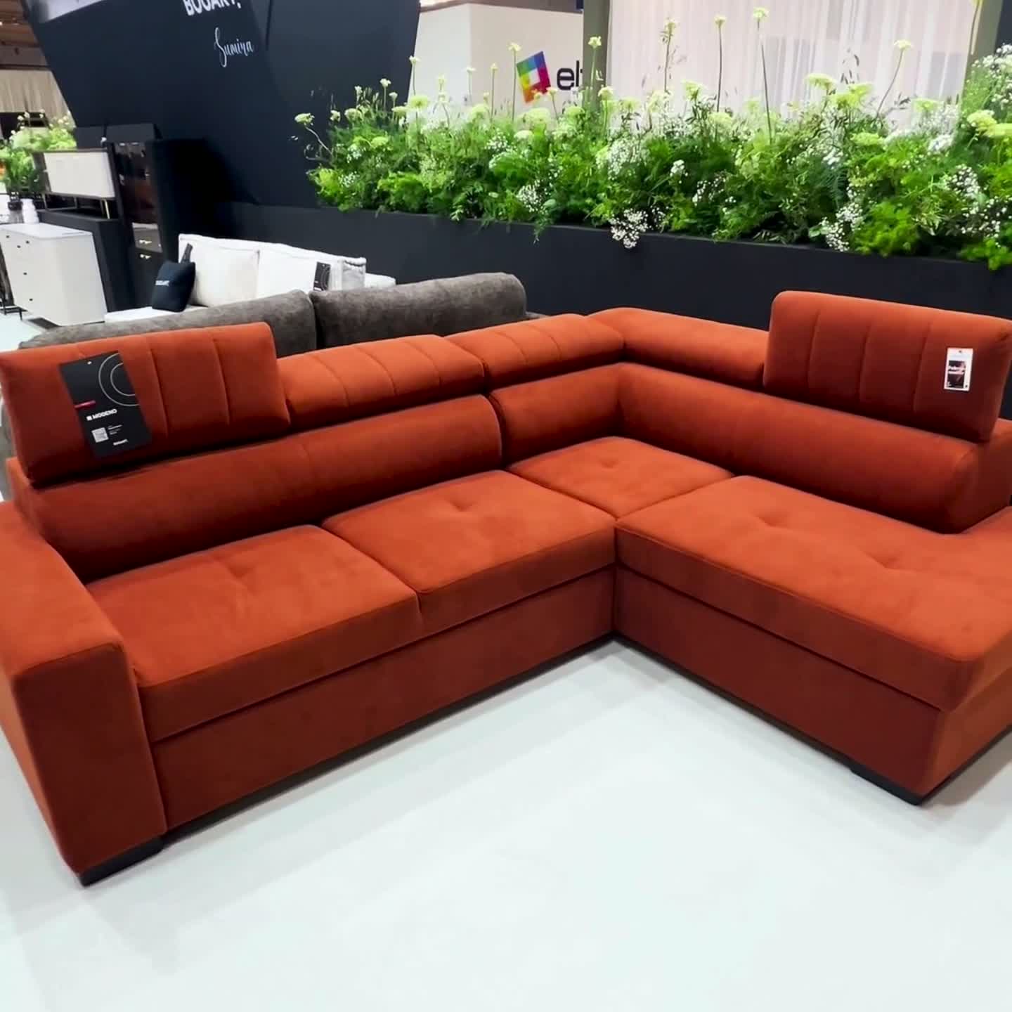 Rozkladacia rohová sedacia súprava Modeno L komfortowy Rohová sedacia súprava z regulowanymi zaglowkami 