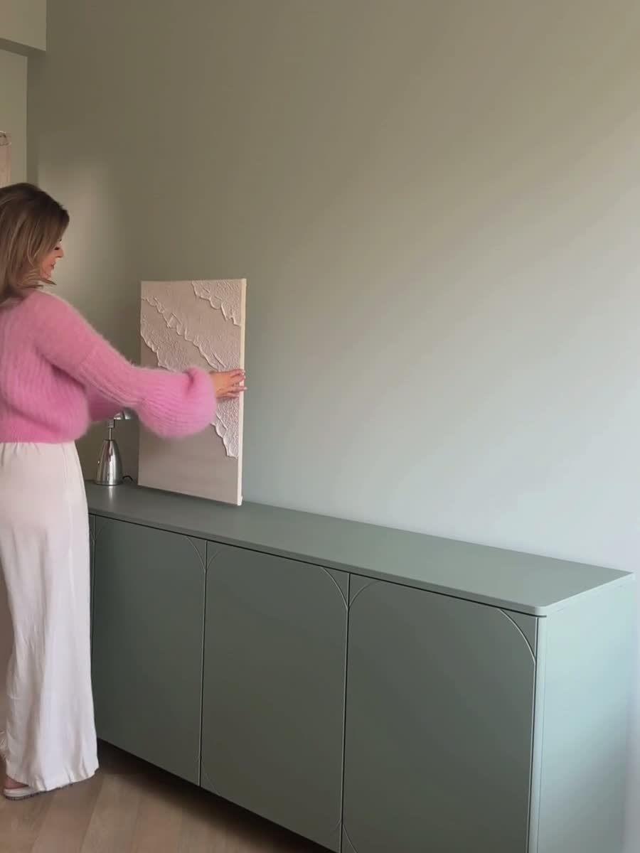 Olivová komoda Sonatia II 200 cm so štyrmi dverami - nohy guľaté zelená Komoda