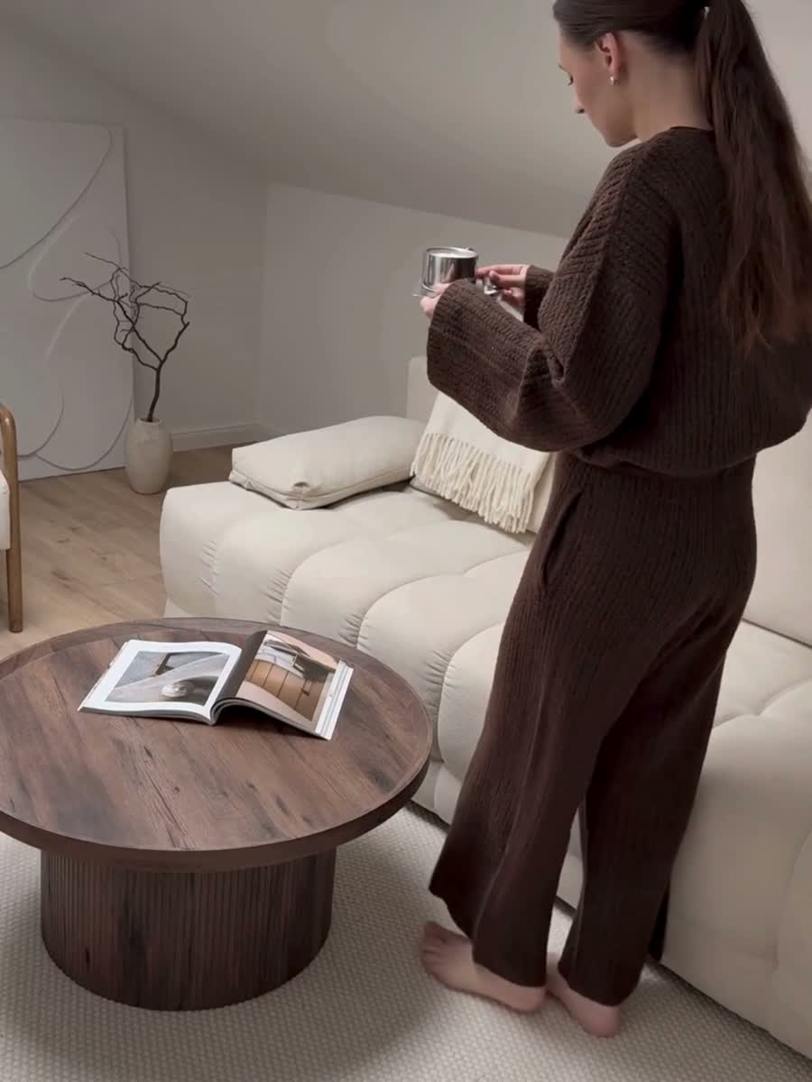 Rozkladacia pohovka Tuko s úložným priestorom – béžová pletenina Freya 210.03 Pohovka Tuko rozkladana S vnútorným úložným priestorom- Béžová dzianina Freya 210.03