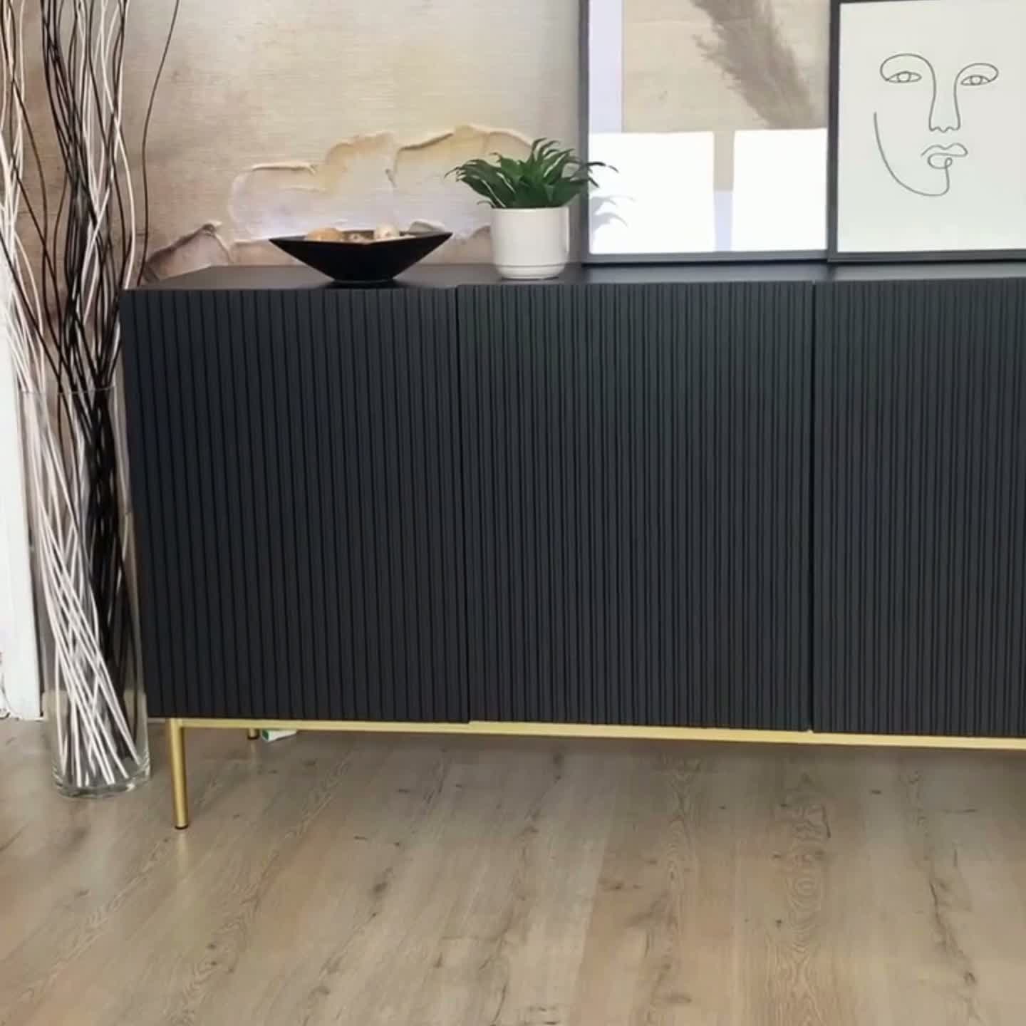 Komoda Nicole 200 cm - čierny mat / zlatá Komoda 