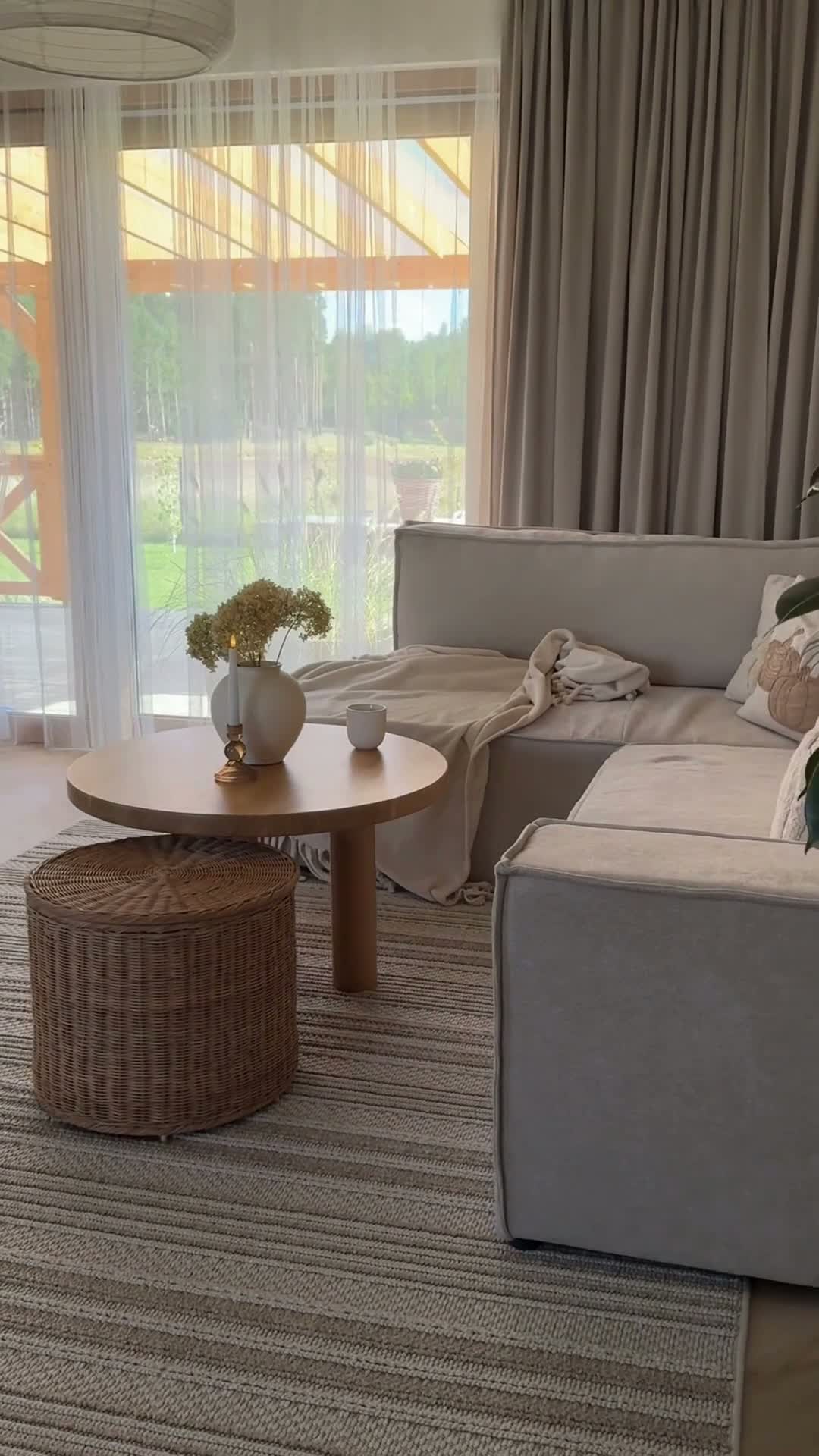 Rozkladacia rohová sedacia súprava Flabio L Rohová rozkladacia sedačka Flabio L - látka Anafi 7, ľavá strana 