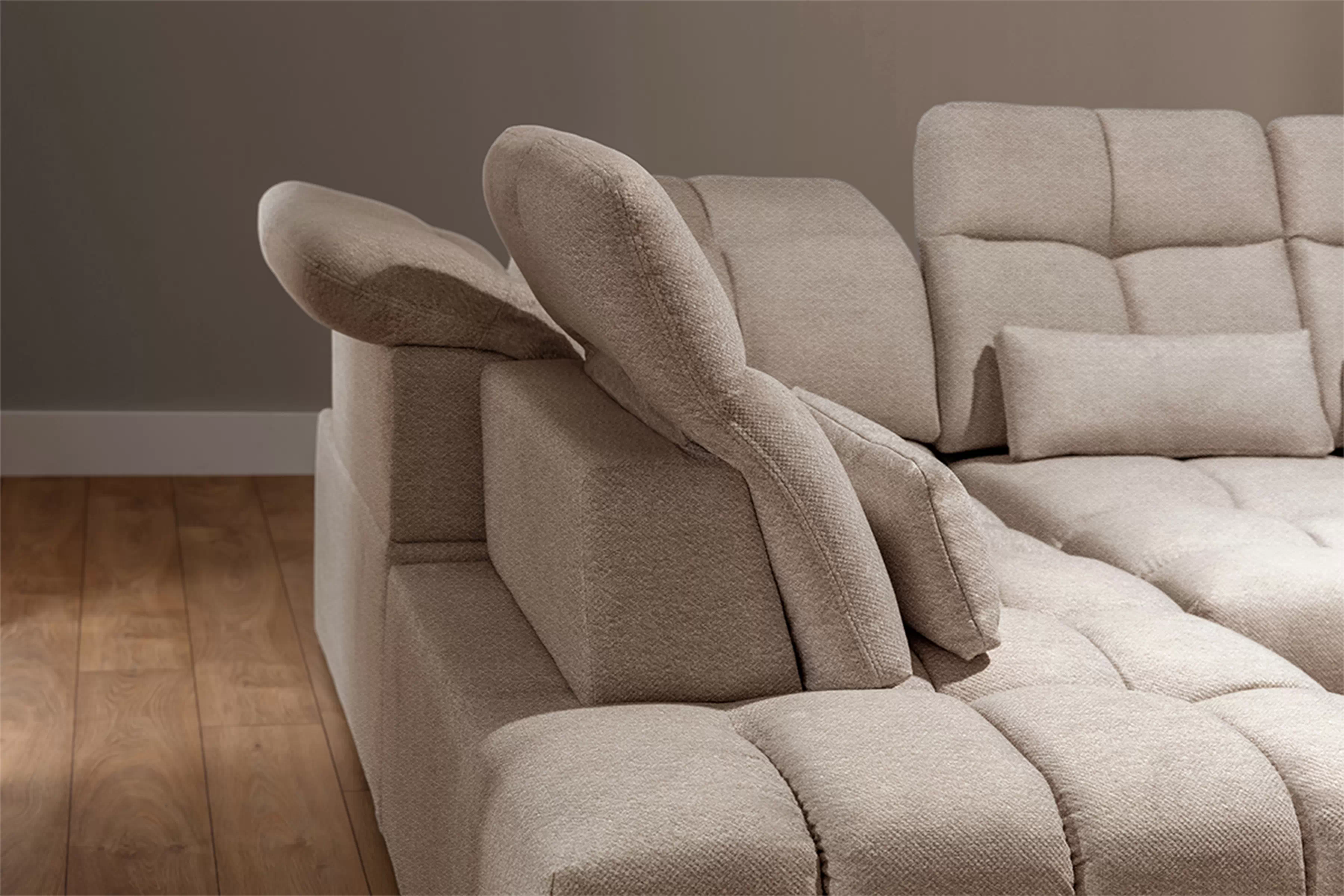 Rohová sedacia súprava Magnelio Prestige ľavá s elektrickým výsuvom sedáka - béžová látka Boucle Raven 34  Rohová sedacia súprava Magnelio Prestige L s elektricky výsuvným sedákem Ľavá strana - Béžová boucle Raven 34 