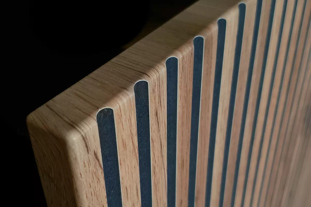 Komoda Bogalo se zásuvkami a LED osvětlením - černá / dub wotan Komoda se zásuvkami i oswietleniem LED Bogalo - černá / dub wotan