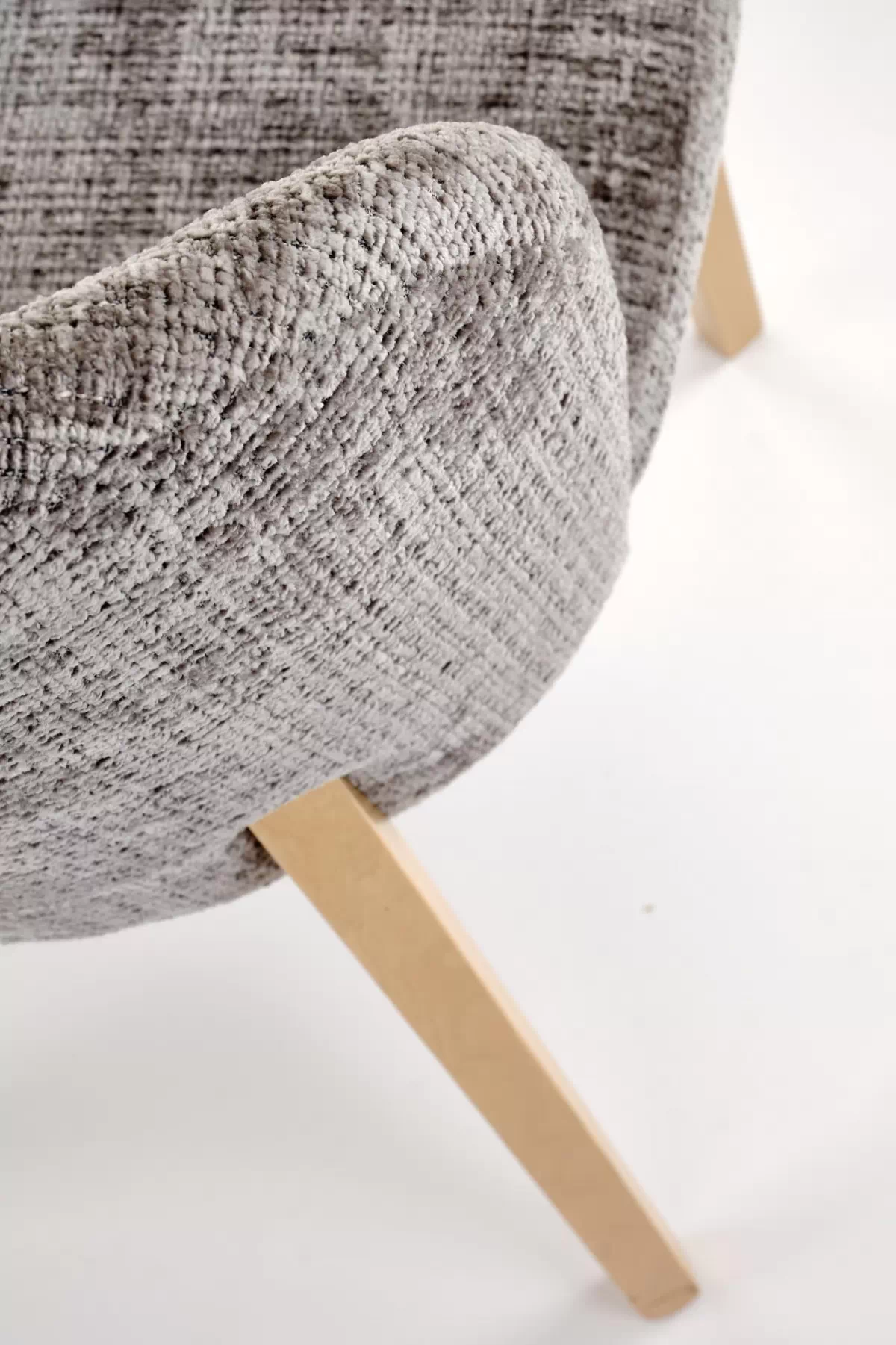 Stolička čalúnená Isario - sivá látka Cremona 96 / dub prírodný Stolička čalúnená Isario - Popolový Cremona 96 / Dub prírodné