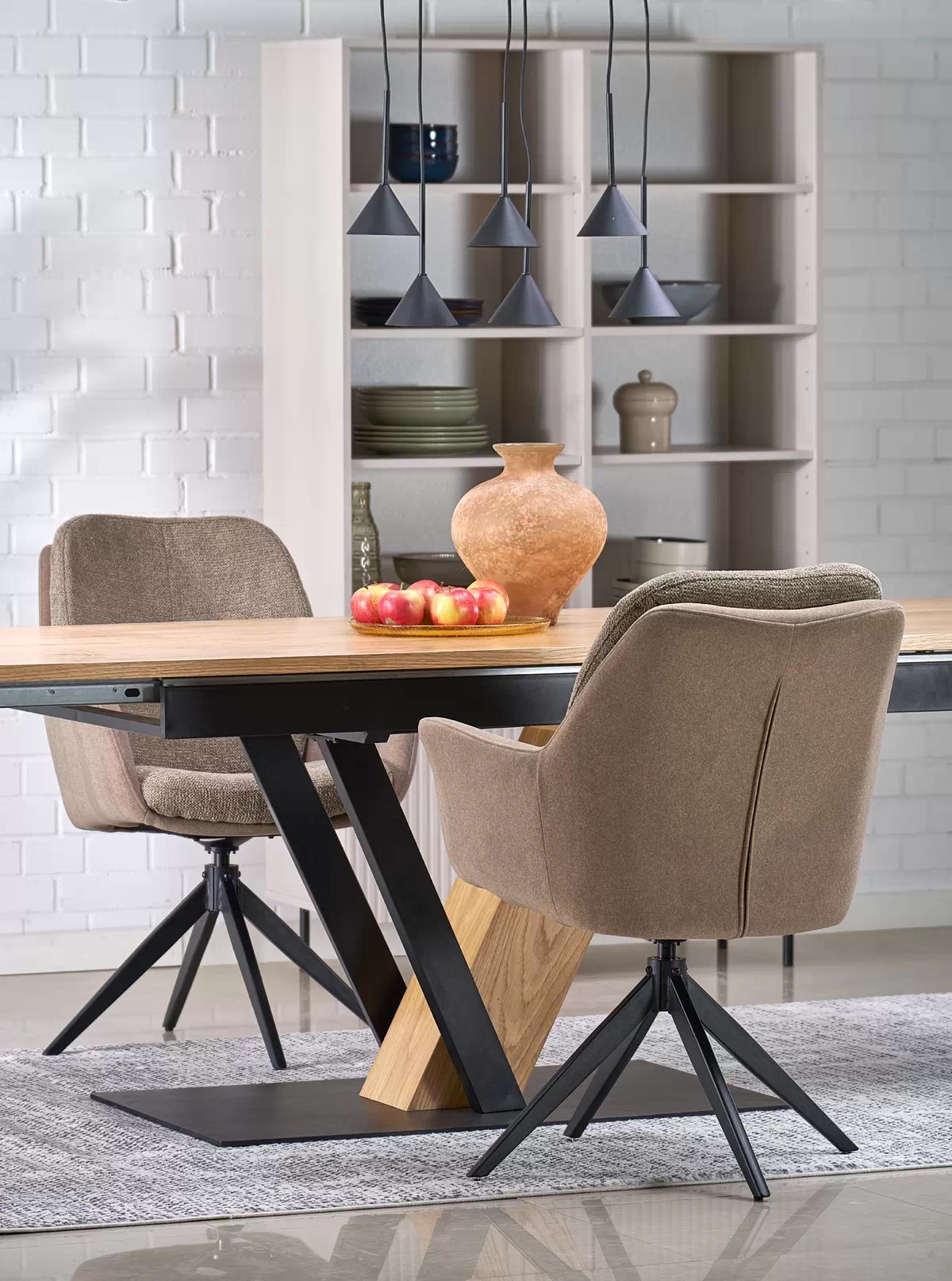 K591 židle hnědá (1p=2szt) židle čalouněné orbia obrotowe - brazowe / černé nožičky