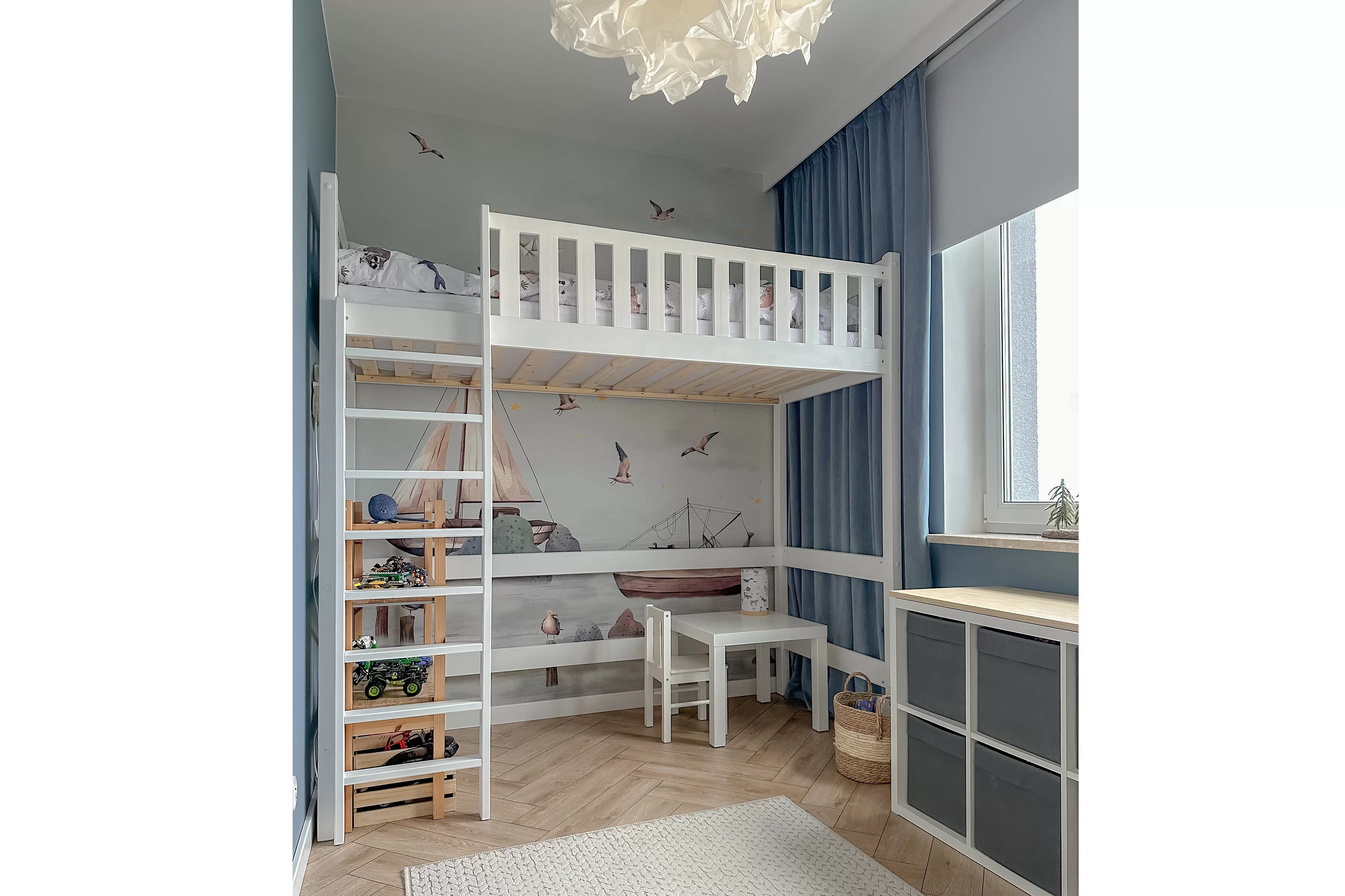 Vyvýšená detská posteľ Swen - biely, 90x200 Posteľ drevená Swen vyvýšená - 90x200 / Biely