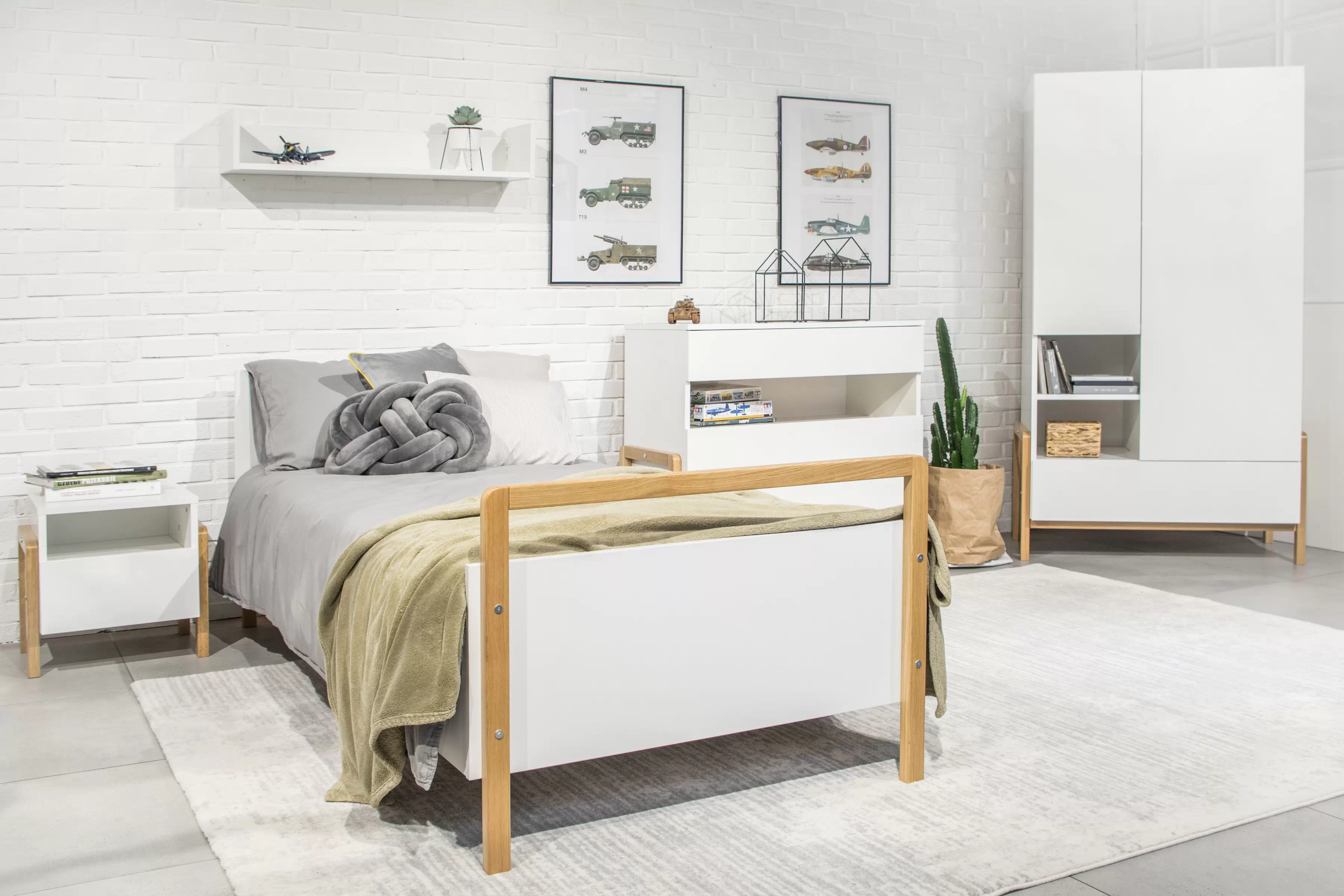 Detská posteľ Silia 80x180 cm - alpská biela / dub Posteľ dzieciece Silia 80x180 cm - Biela alpejska / Dub