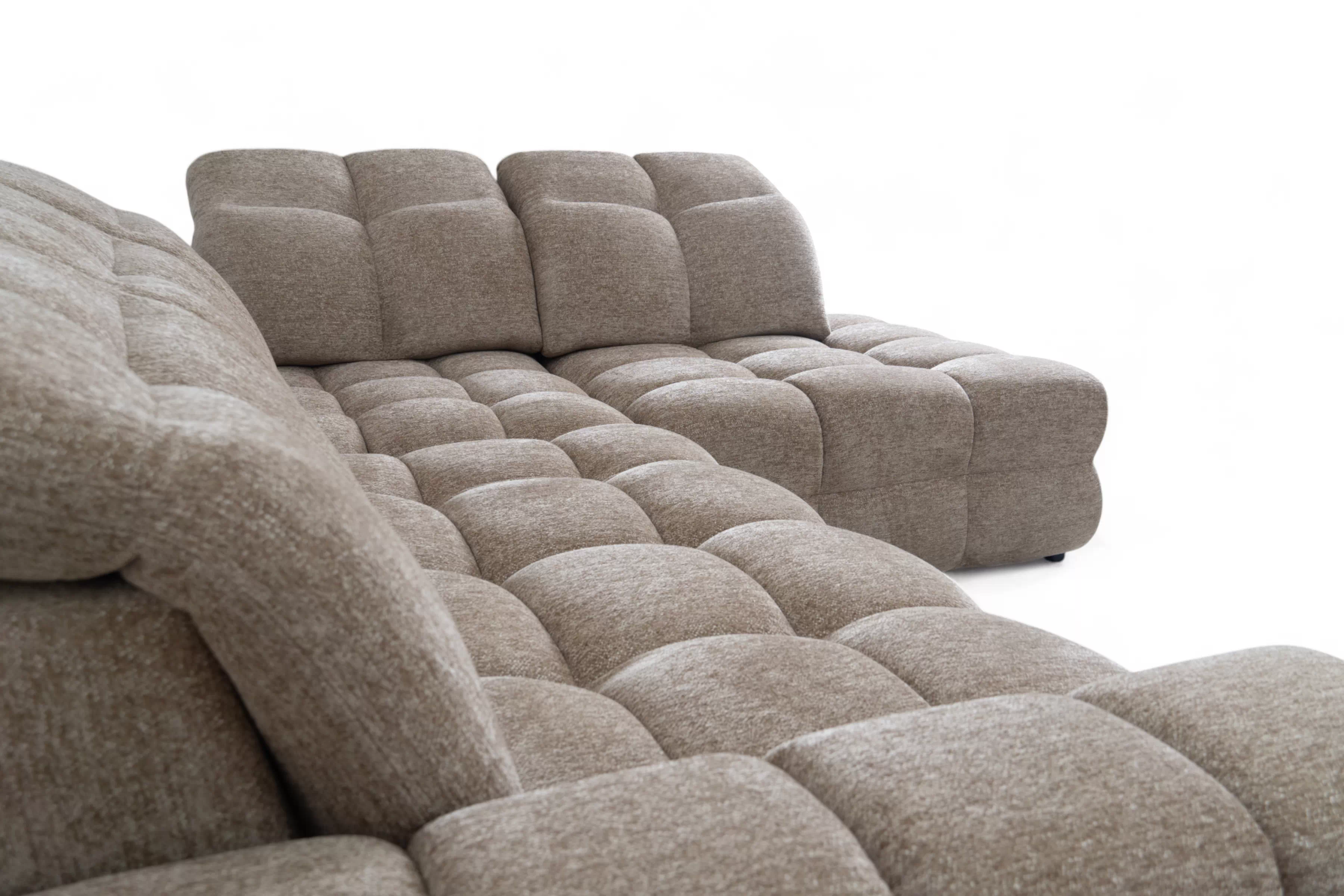 Rohová sedací souprava Magnelio Prestige L s elektrickým výsuvem pravá – béžová boucle Raven 34 Rohová sedací souprava Magnelio Prestige L z elektricky wysuwanym sedadlem pravá - béžová boucle Raven 34