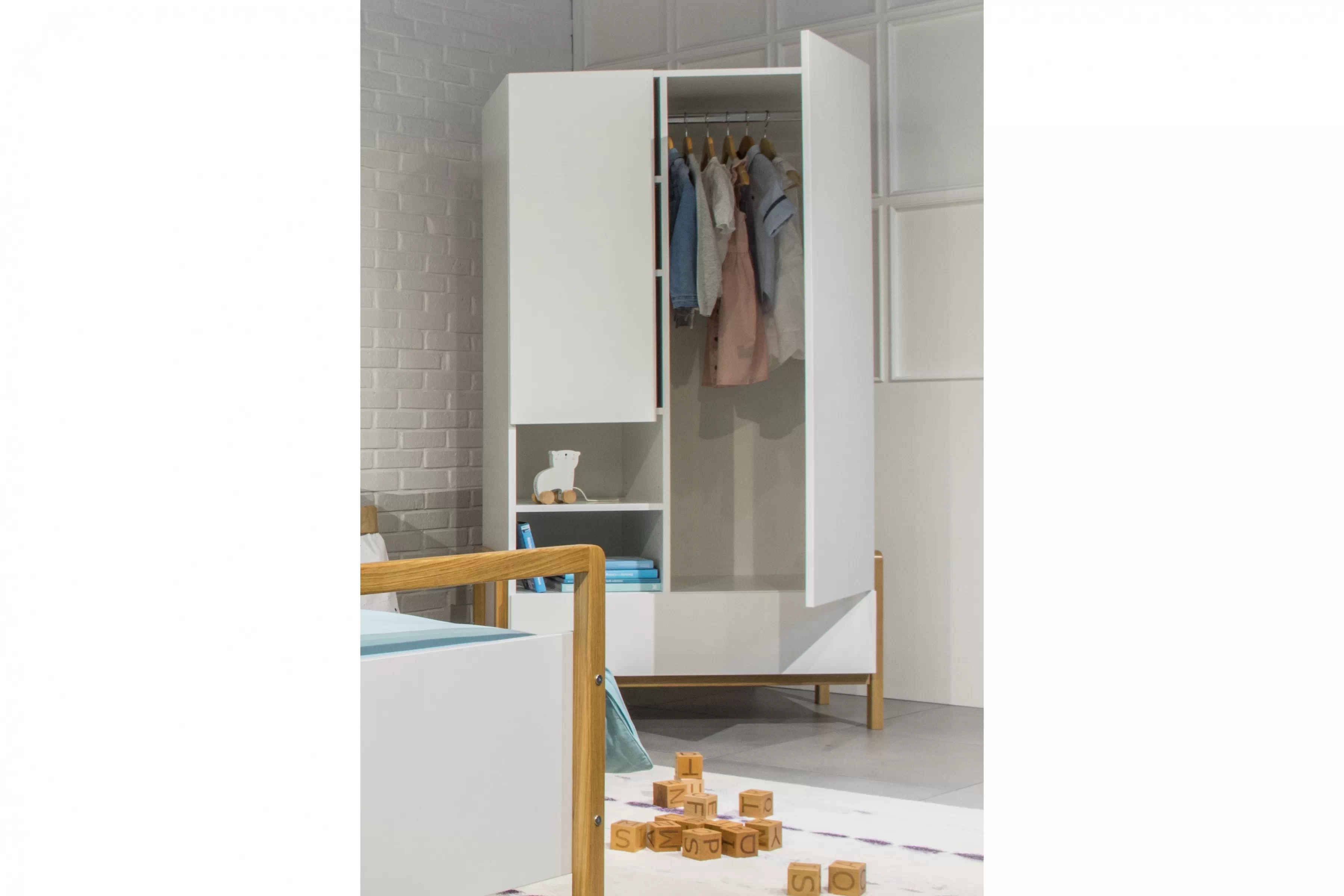 Detská šatníková skriňa Silia 100 cm - alpská biela / dub Skriňa dziecieca Silia 100 cm - Biela alpejska / Dub