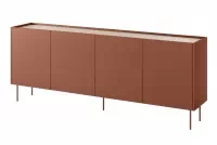 Komoda Desin 220 cm s 2 ukrytými zásuvkami - ceramic red / dub nagano Komoda Desin 220 cm z 2 ukrytymi zásuvkami i metalowymi nogami - ceramic red / Dub nagano