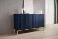 Moderní komoda Nicole 150 cm třídveřová s ryhovaným čelem - tmavě modrá / zlaté nohy Komoda Nicole 150 cm s frézovanou přední částí i metalowymi nogami- námořnická modrá / zlaté nozki
