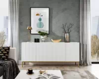Moderní komoda Nicole 200 cm čtyřdveřová s ryhovaným čelem - bílý mat / zlaté nožky Komoda Nicole 200 cm čtyřdveřová s frézovanou přední částí - bílý mat / zlote nozki
