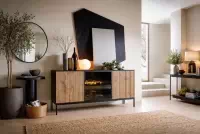 Trojdverová komoda Bogalo 154 cm s LED osvetlením - čierna / dub wotan Komoda trojdverová Bogalo s osvetlením LED - Čierny / Dub wotan